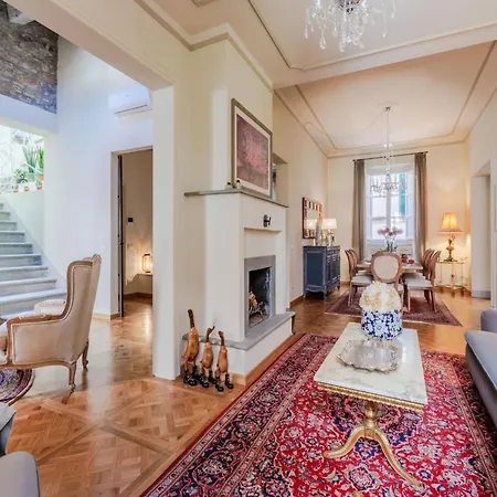 Elegant With Garden In The Heart Of 아파트