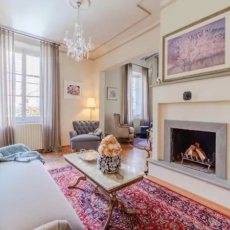 Elegant With Garden In The Heart Of * 루카