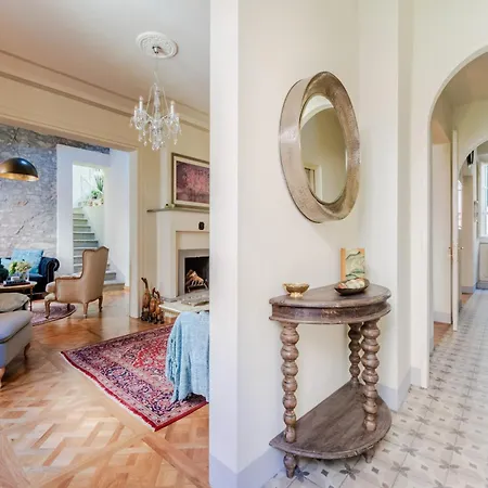 아파트 Elegant With Garden In The Heart Of 루카