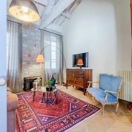Elegant With Garden In The Heart Of 아파트