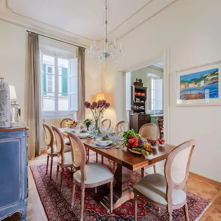Elegant With Garden In The Heart Of 아파트 *