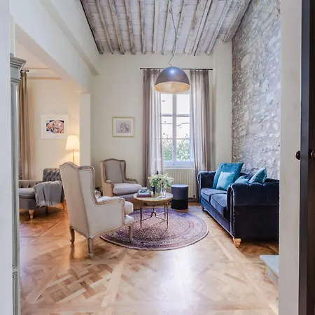 Elegant With Garden In The Heart Of 아파트