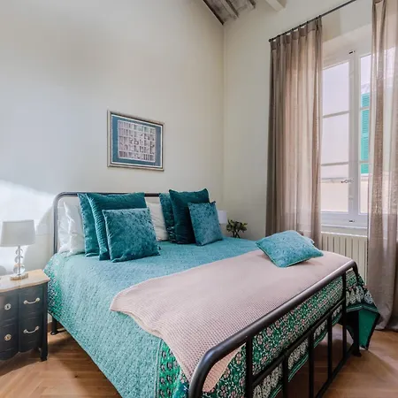 Elegant With Garden In The Heart Of 아파트 루카