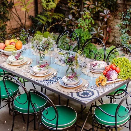 Elegant With Garden In The Heart Of *