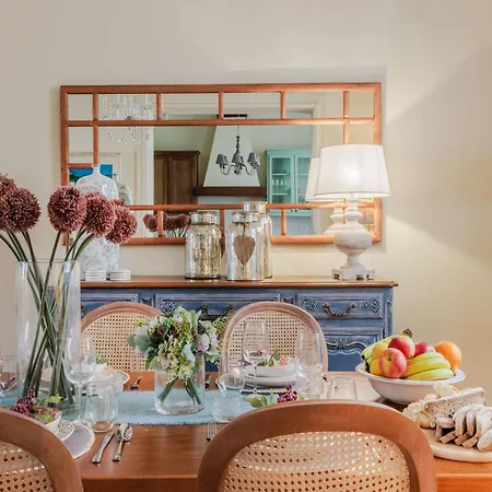 Elegant With Garden In The Heart Of 아파트 루카